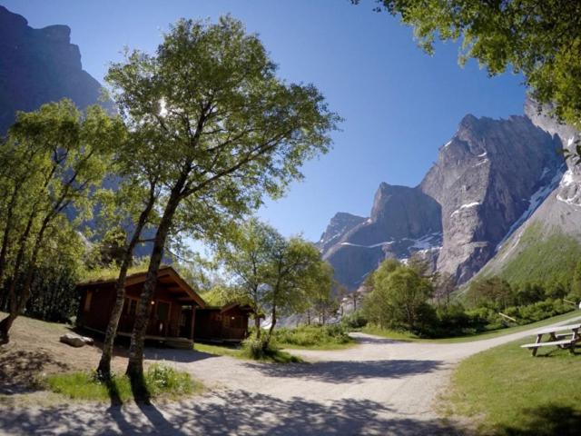 Trollveggen Camping Ондалснес Экстерьер фото