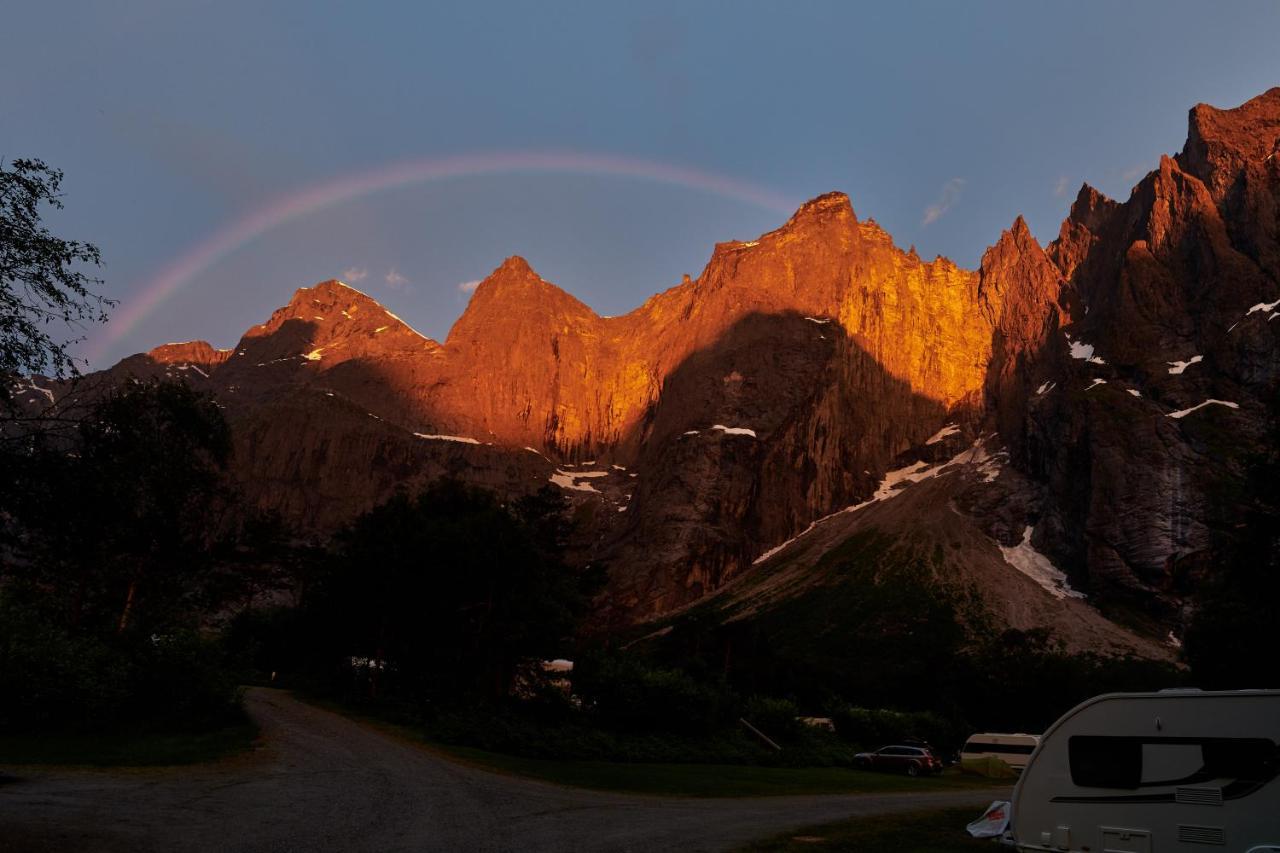Trollveggen Camping Ондалснес Экстерьер фото