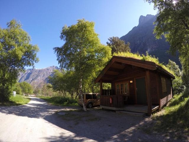 Trollveggen Camping Ондалснес Экстерьер фото